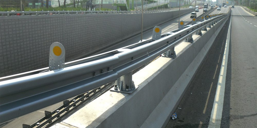 Road Side Guide Rail Hot Dip Galvanizing Services